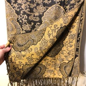 Cashmere black and gold pashmina